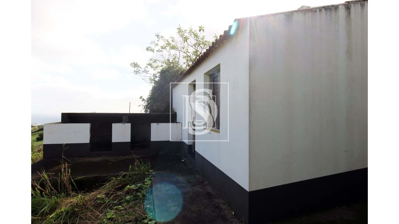 Moradia T2 para Venda em Povoação Foto 14