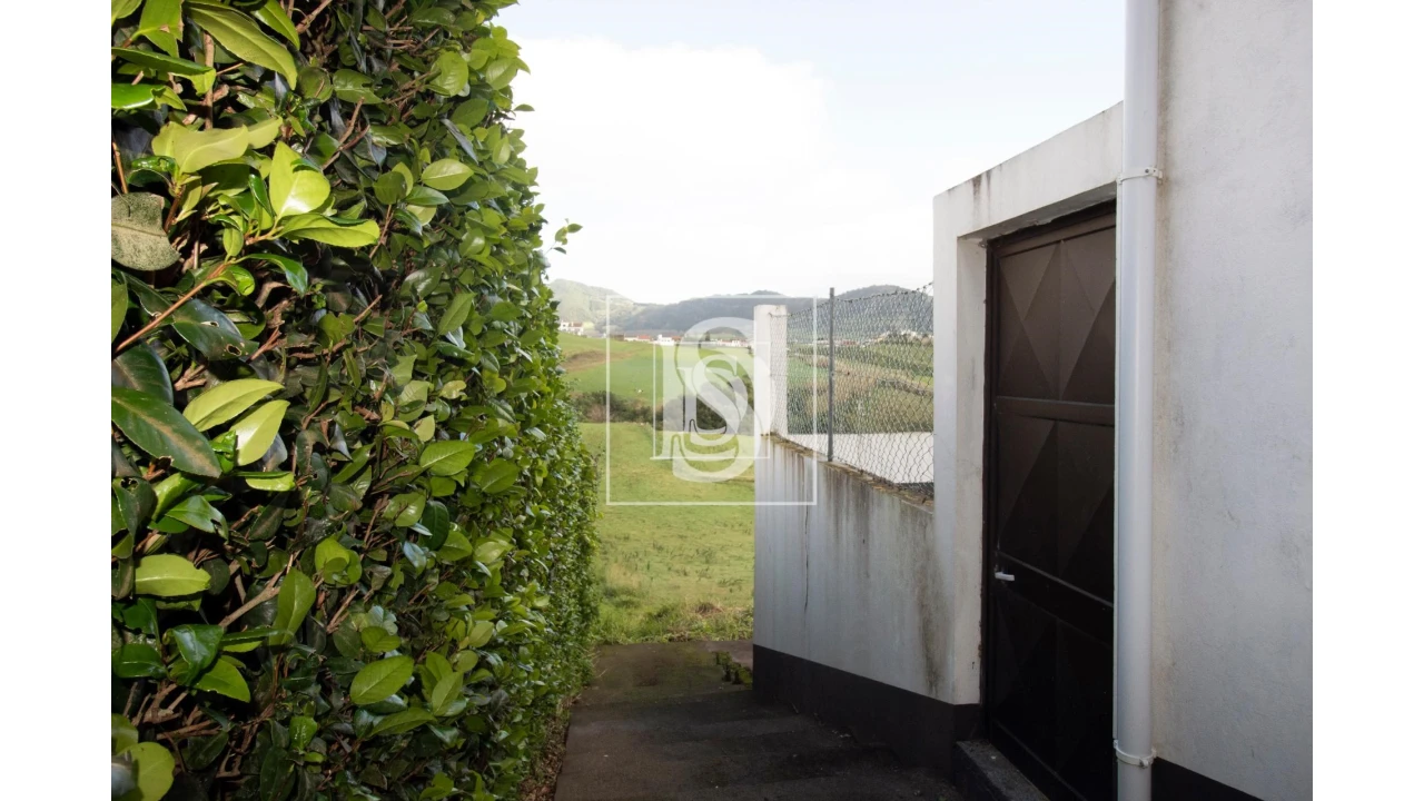 Moradia T2 para Venda em Povoação Foto 15