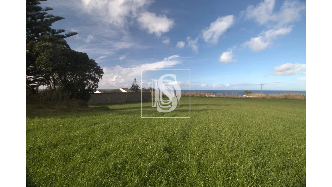 Terreno para Venda em Mosteiros Foto 2