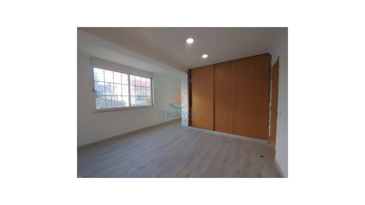 Moradia T3 para Venda em Carcavelos e Parede Foto 12
