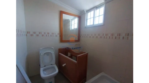Moradia T3 para Venda em Carcavelos e Parede