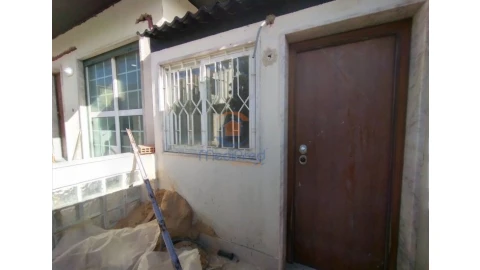 Moradia T3 para Venda em Carcavelos e Parede