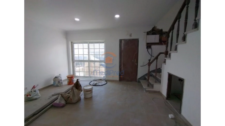 Moradia T3 para Venda em Carcavelos e Parede Foto 3