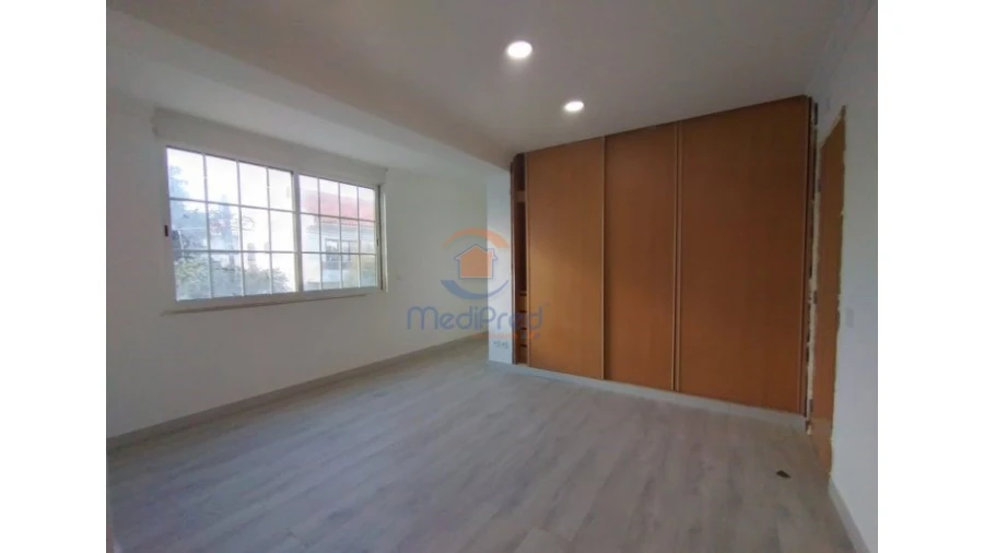 Moradia T3 para Venda em Carcavelos e Parede Foto 12