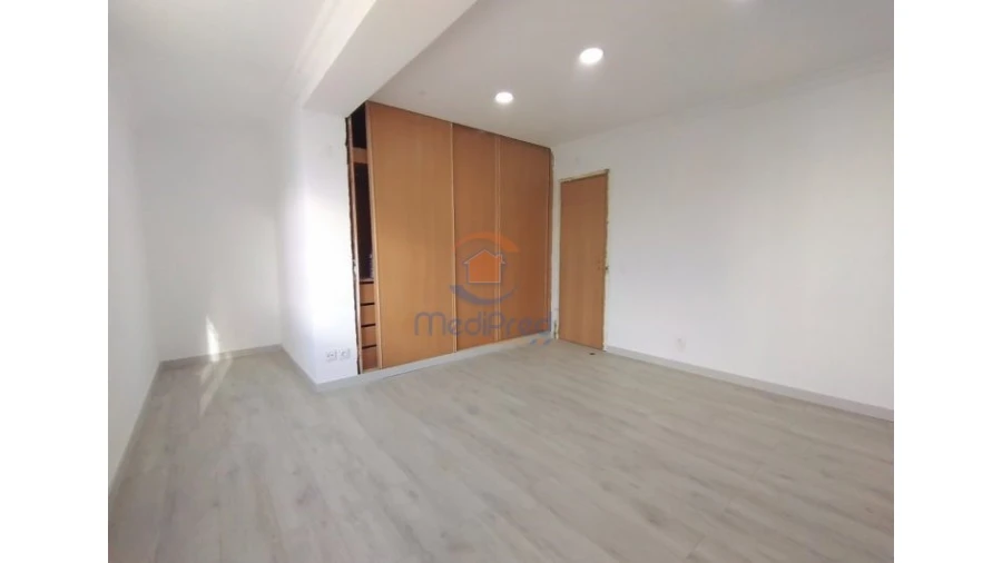 Moradia T3 para Venda em Carcavelos e Parede Foto 14