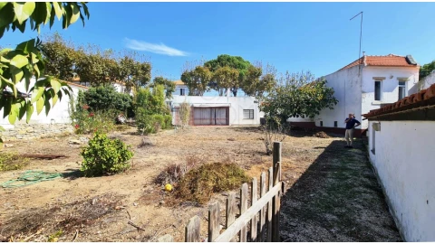 Moradia T6 para Venda em Carcavelos e Parede