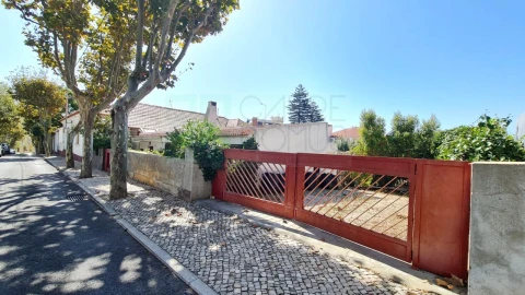 Moradia T6 para Venda em Carcavelos e Parede