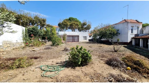 Moradia T6 para Venda em Carcavelos e Parede