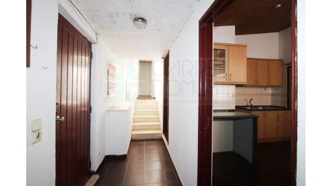 Moradia T6 para Venda em Carcavelos e Parede