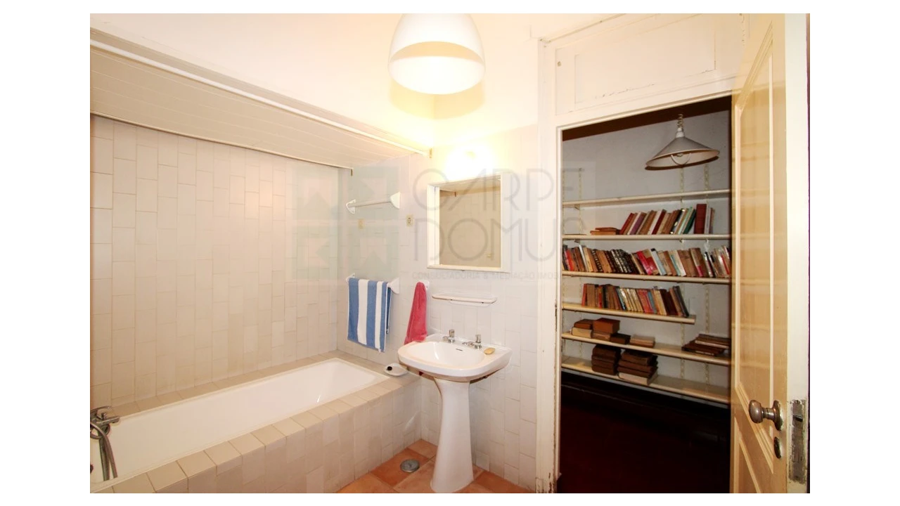 Moradia T6 para Venda em Carcavelos e Parede Foto 21