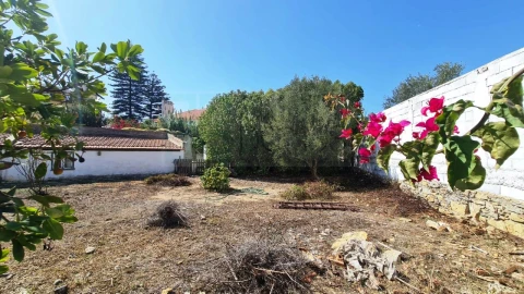 Moradia T6 para Venda em Carcavelos e Parede