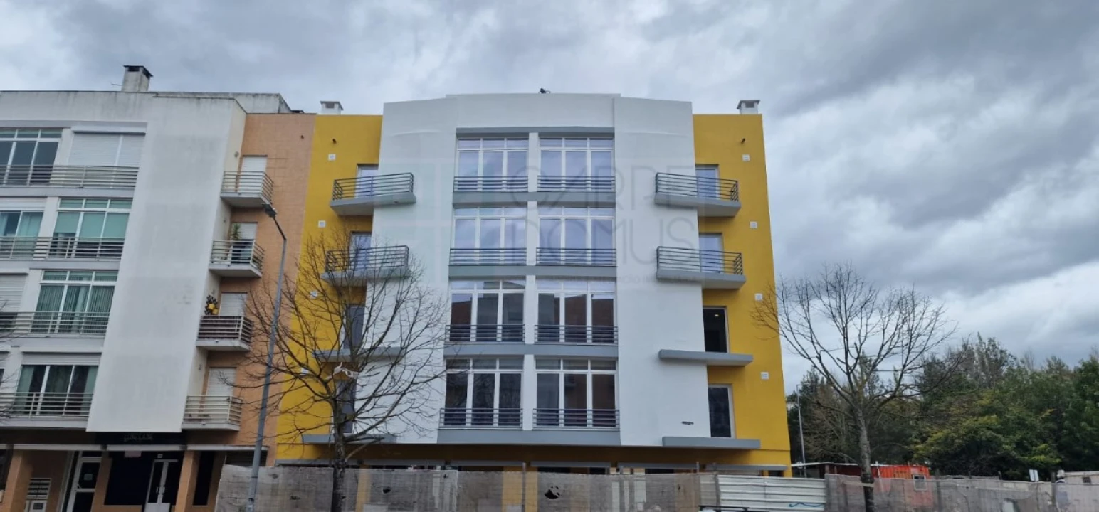 Apartamento T3 para Venda em Vialonga Foto 1