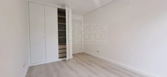 Apartamento T3 para Venda em Vialonga
