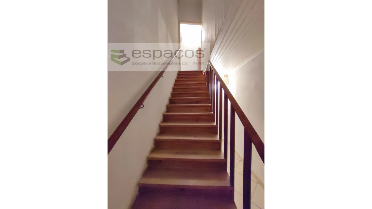 Moradia T4 para Venda em Fratel Foto 11