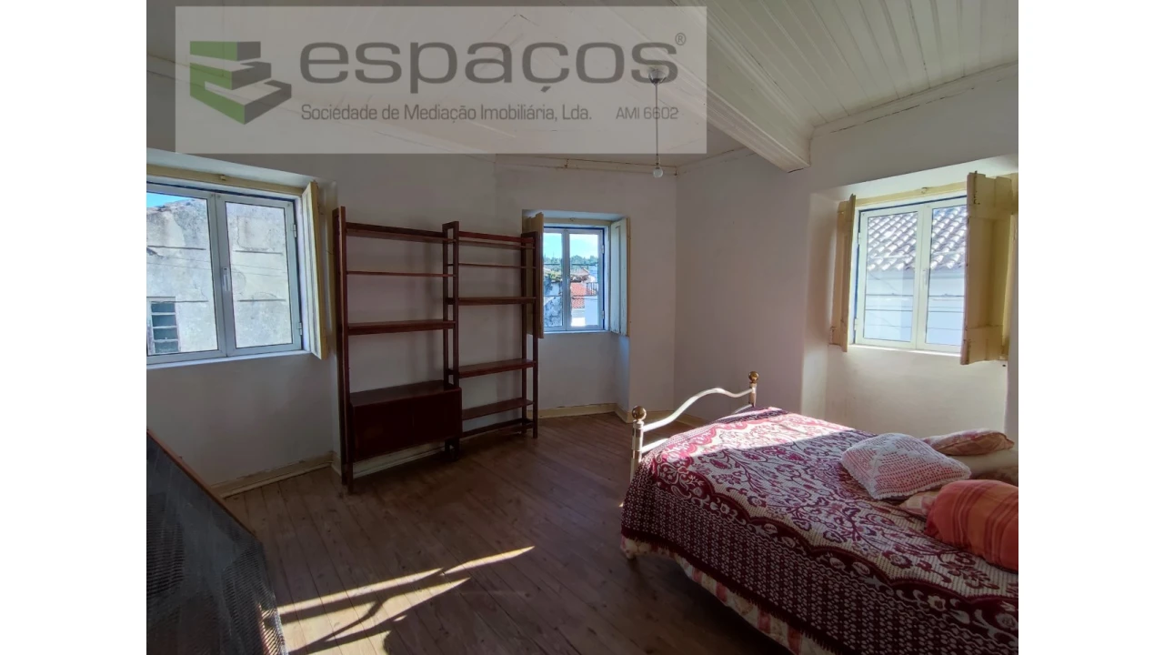 Moradia T4 para Venda em Fratel Foto 6