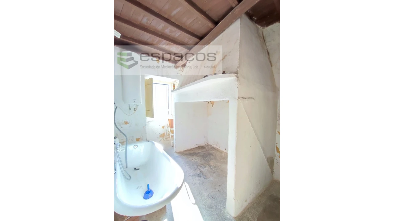 Moradia T4 para Venda em Fratel Foto 16