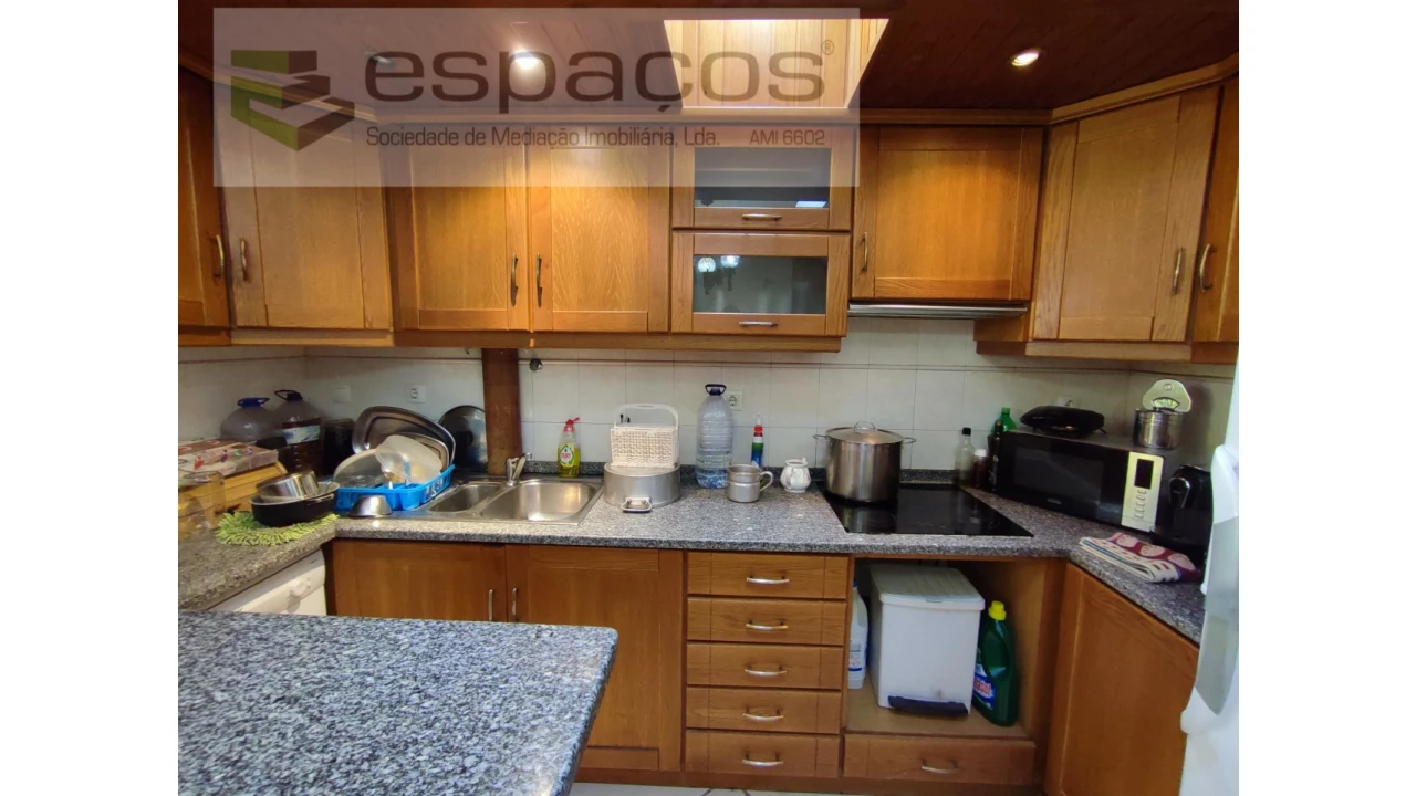 Moradia T4 para Venda em Fratel Foto 4