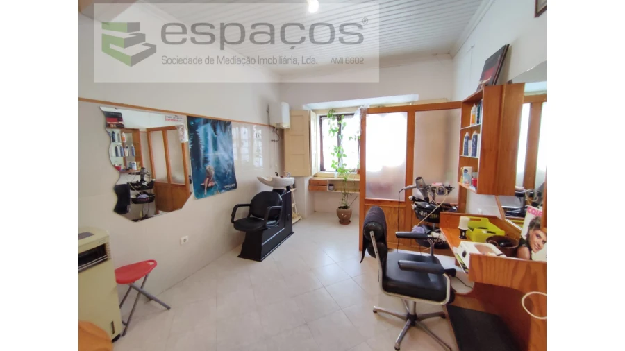 Moradia T4 para Venda em Fratel Foto 20