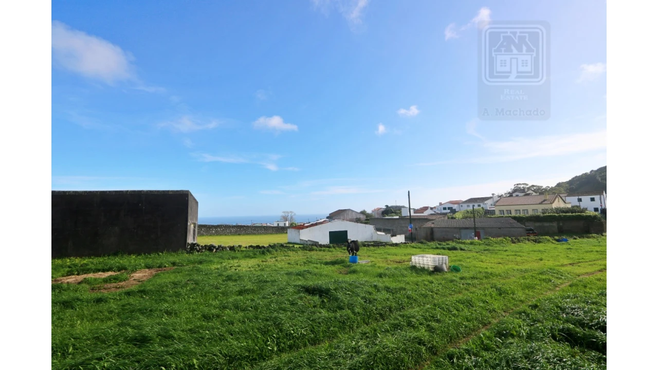 Terreno para Venda em Fajã de Cima Foto 2