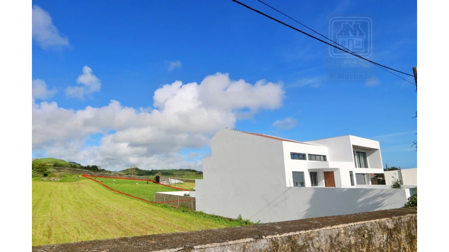 Terreno para Venda em Fajã de Cima Foto 4