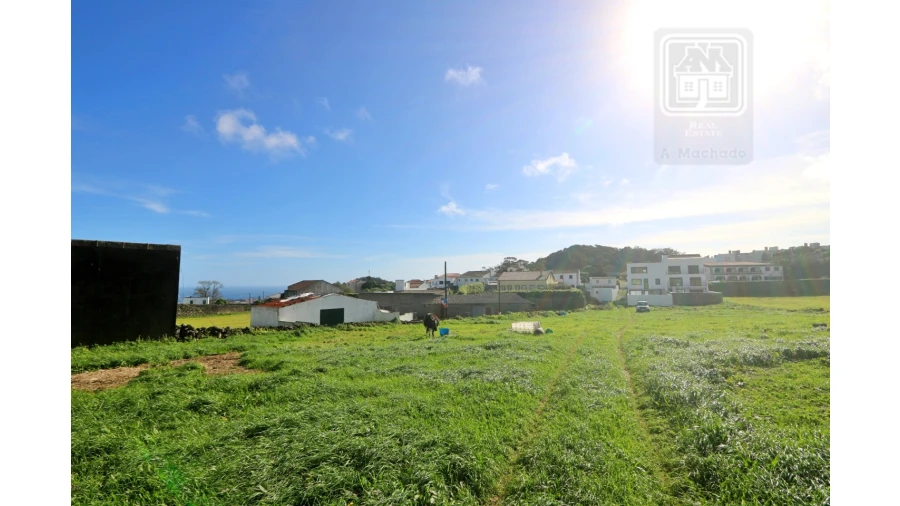Terreno para Venda em Fajã de Cima Foto 1