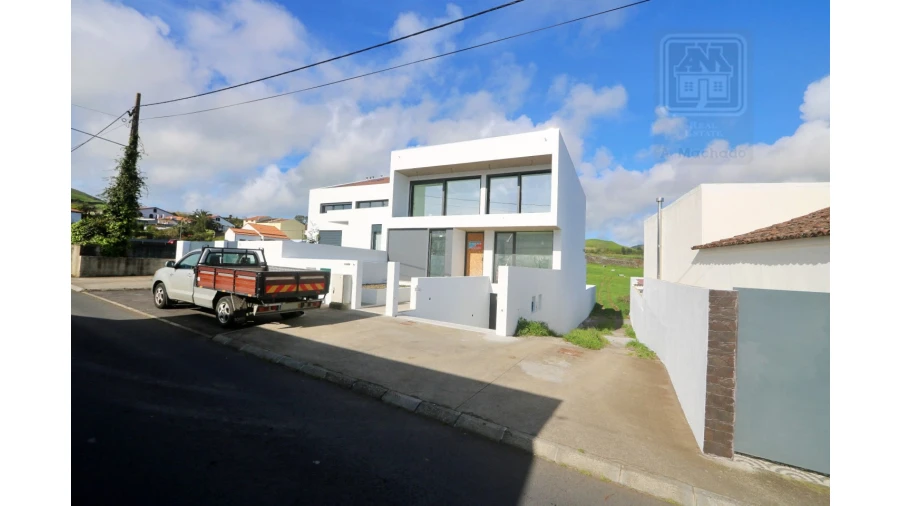 Terreno para Venda em Fajã de Cima Foto 11