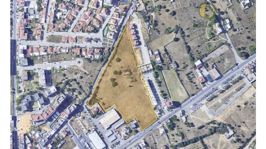 Terreno para Venda em Quelfes