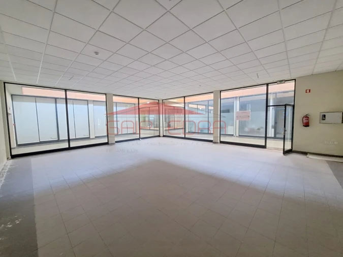 Loja para Venda em Albergaria-A-Velha e Valmaior Foto 2