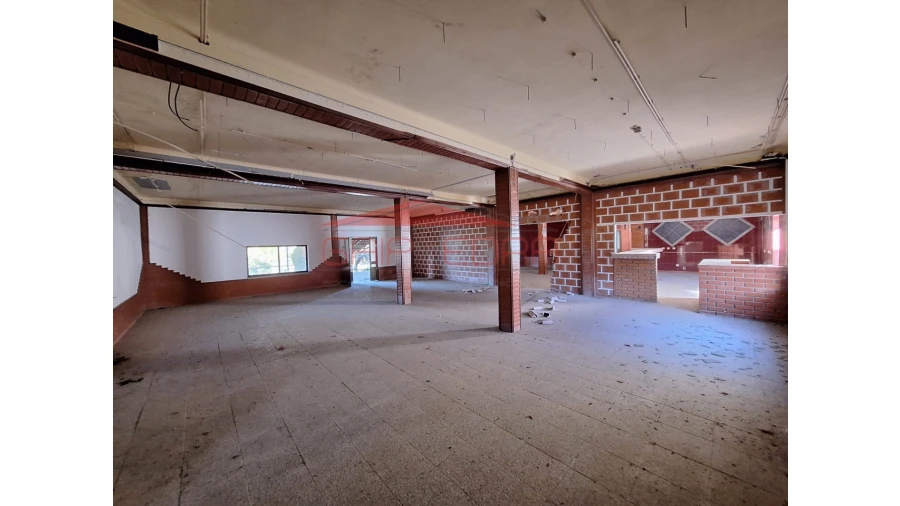 Moradia T4 para Venda em Erada Foto 4