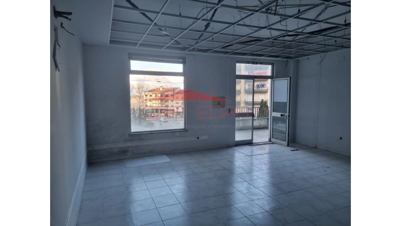 Escritório para Venda em Guarda Foto 8