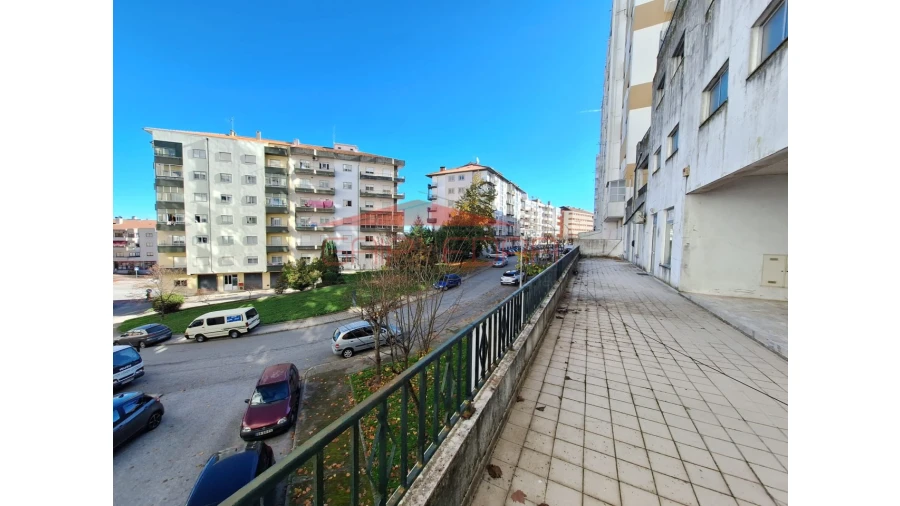 Escritório para Venda em Guarda Foto 1