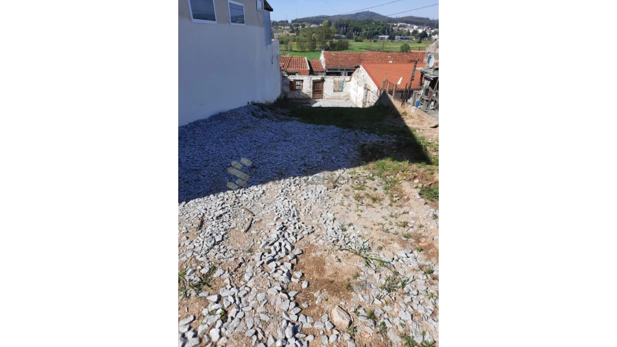 Terreno para Venda em Atães e Rendufe Foto 1