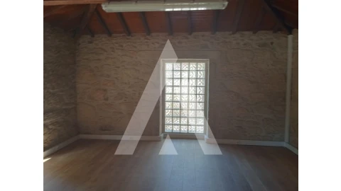 Moradia T1 para Venda em Vila de Punhe