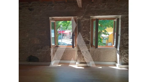 Moradia T1 para Venda em Vila de Punhe