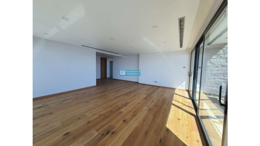 Moradia T3 para Venda em São Gonçalo Foto 9