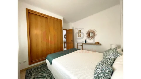 Apartamento T2 para Venda em Sesimbra (Santiago)