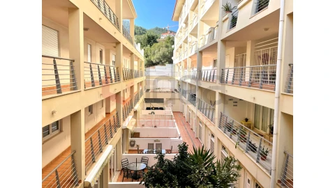 Apartamento T2 para Venda em Sesimbra (Santiago)