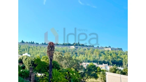 Apartamento T2 para Venda em Sesimbra (Santiago)