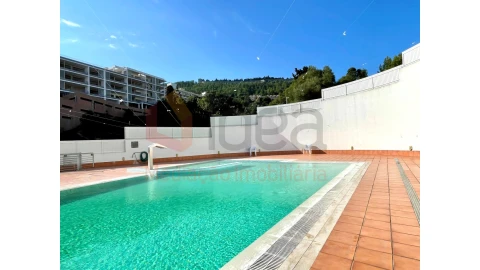 Apartamento T2 para Venda em Sesimbra (Santiago)