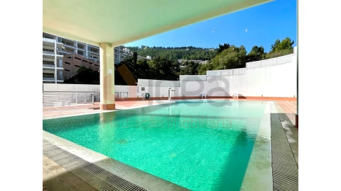 Apartamento T2 para Venda em Sesimbra (Santiago)