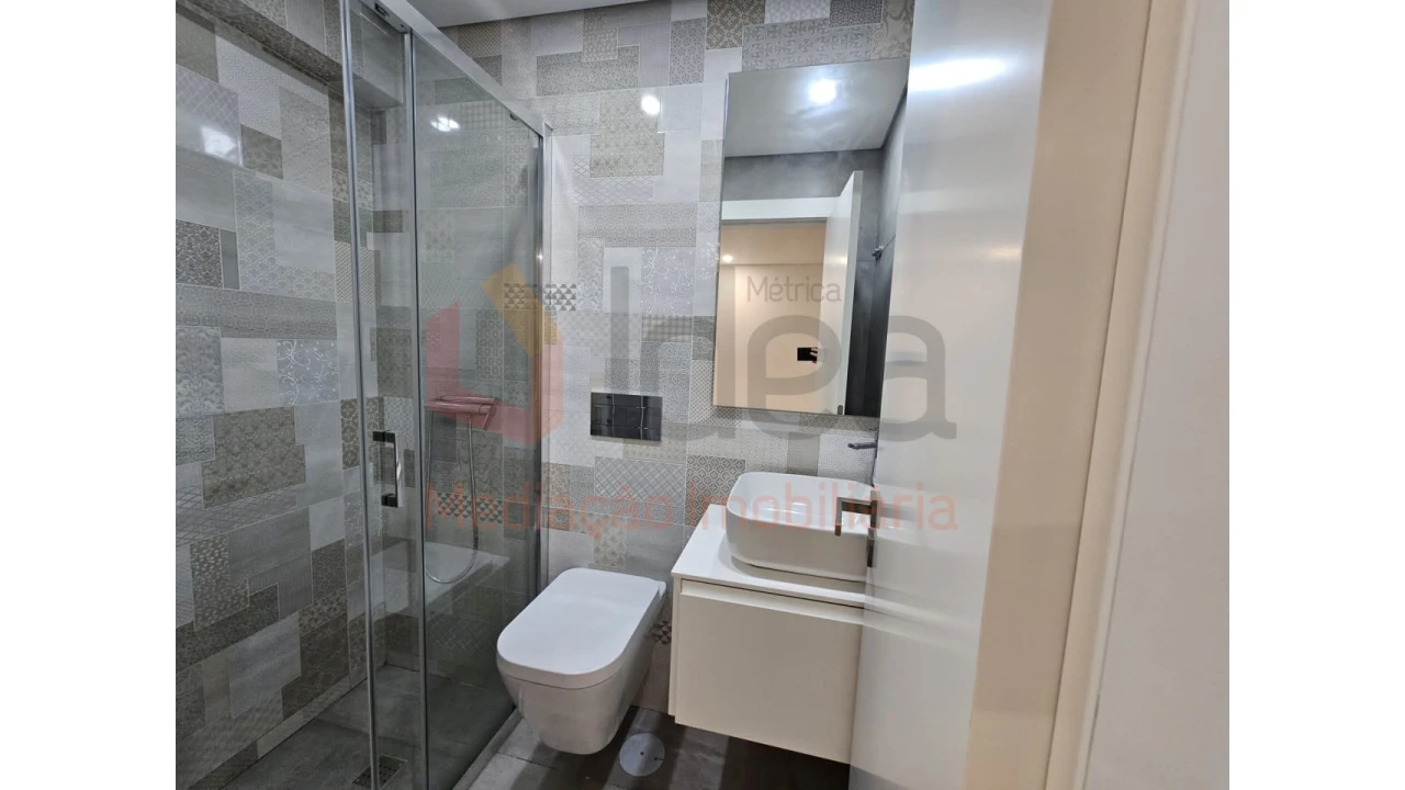 Moradia T4 para Venda em Charneca de Caparica e Sobreda Foto 21