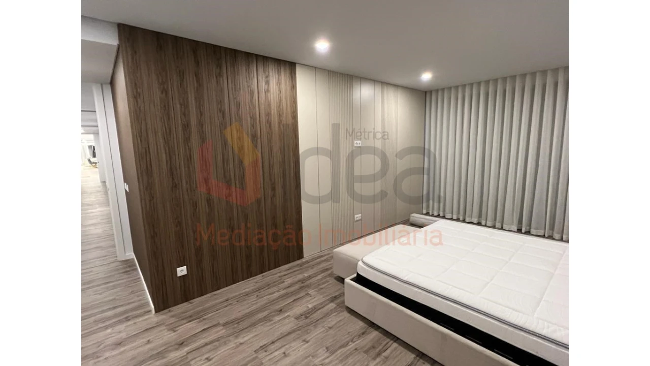 Moradia T4 para Venda em Charneca de Caparica e Sobreda Foto 23