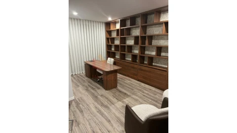 Moradia T4 para Venda em Charneca de Caparica e Sobreda