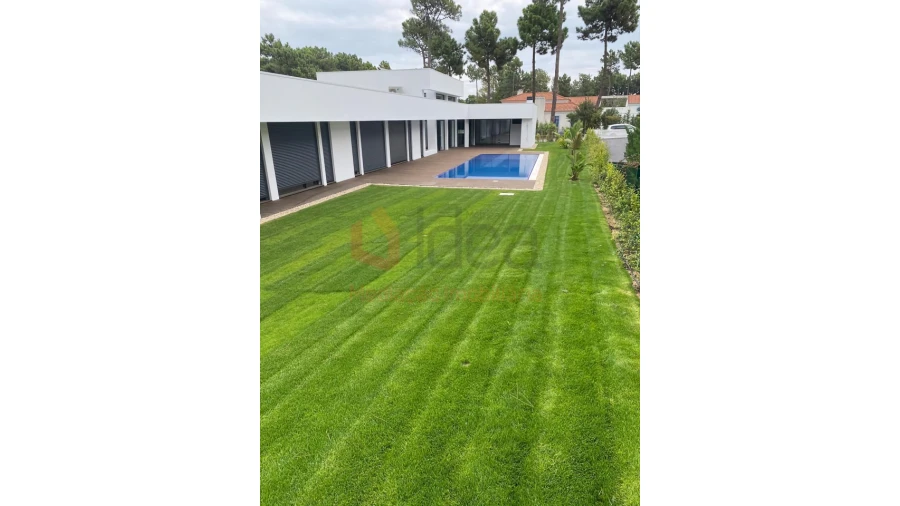 Moradia T4 para Venda em Charneca de Caparica e Sobreda Foto 5