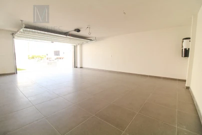 Moradia T4 para Venda em Corroios