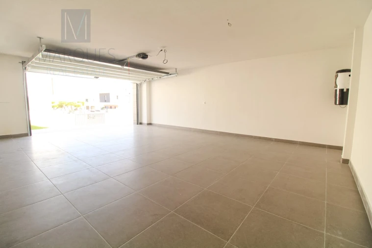 Moradia T4 para Venda em Corroios Foto 12