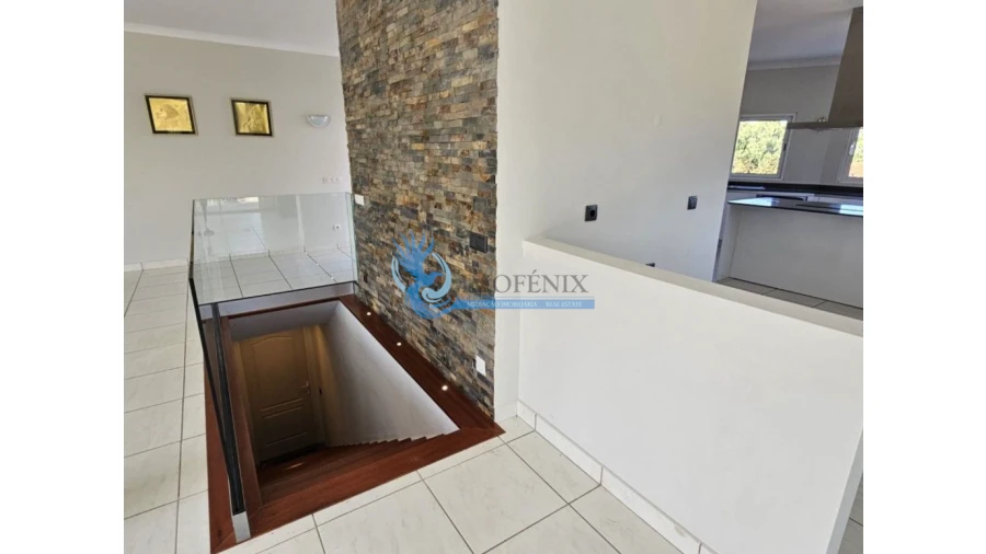 Moradia T3 para Venda em Odiaxere Foto 15