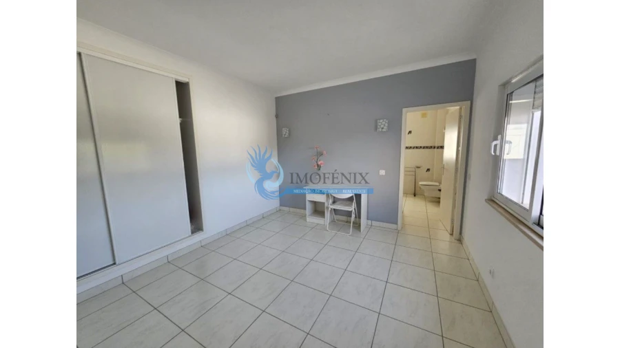 Moradia T3 para Venda em Odiaxere Foto 14