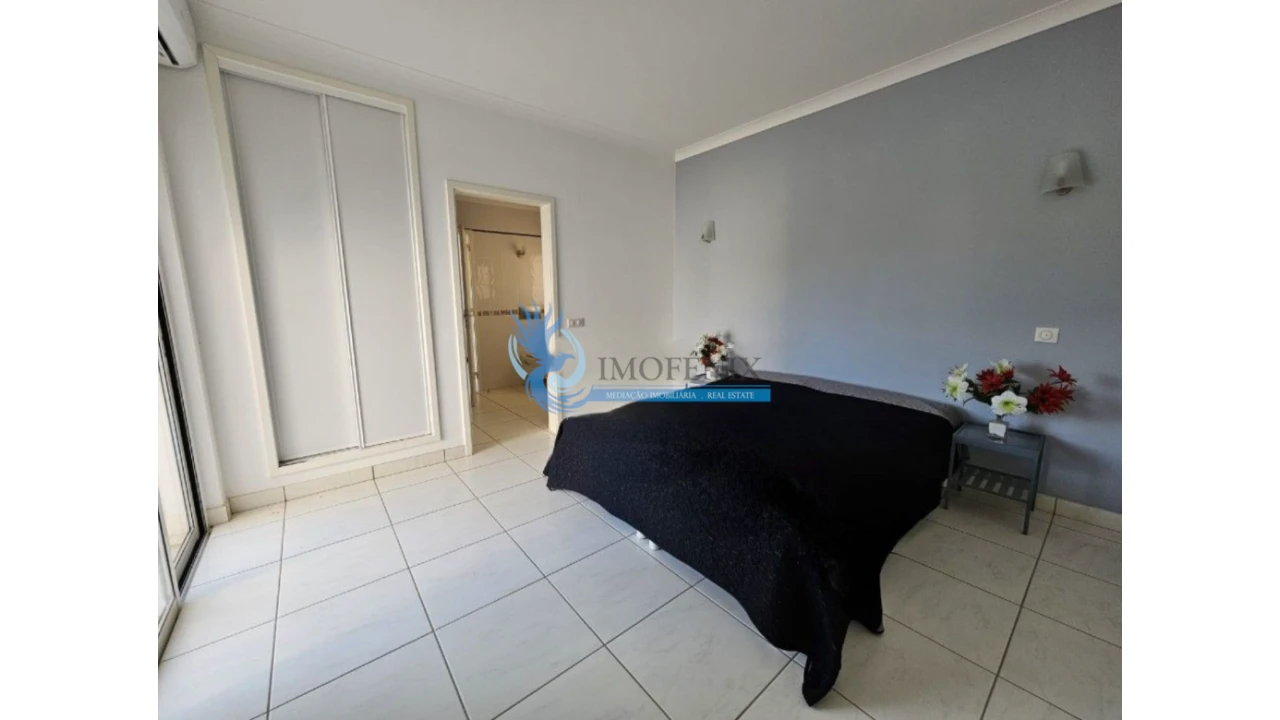 Moradia T3 para Venda em Odiaxere Foto 16