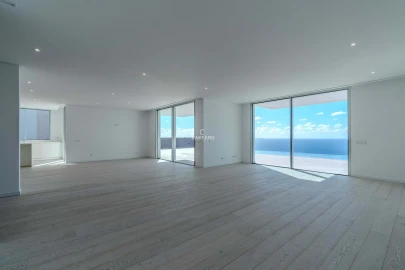 Moradia T4 para Venda em São Martinho